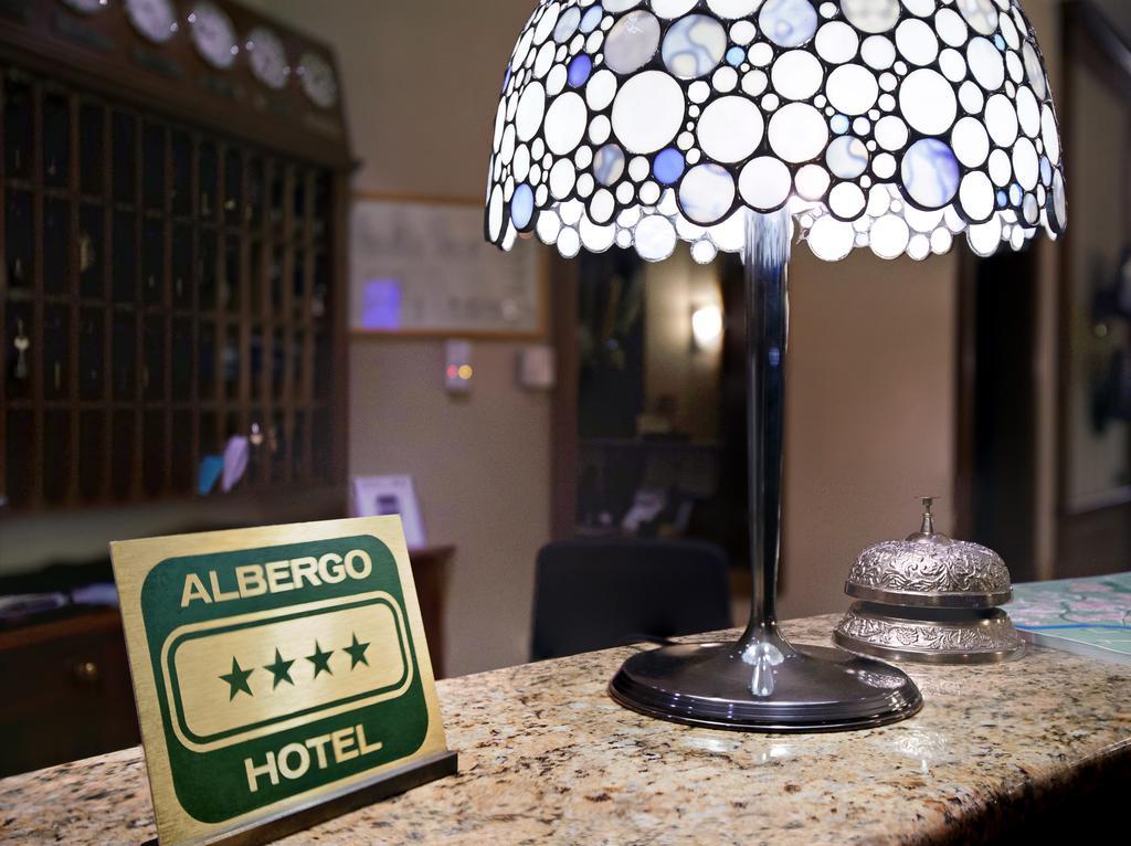 Hotel Moderno Pavia Exterior photo