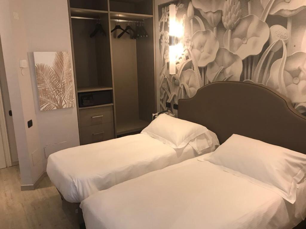 Hotel Moderno Pavia Exterior photo