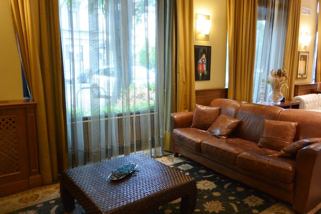 Hotel Moderno Pavia Exterior photo